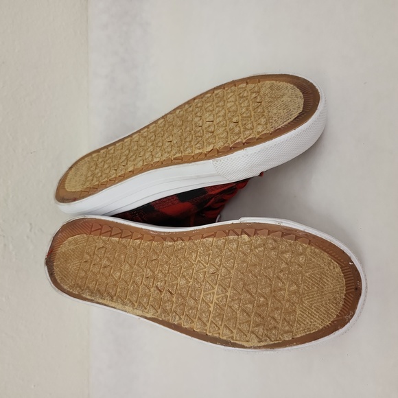 Girls Buffalo Plaid Print High Top Sneakers, red - Picture 5 of 5